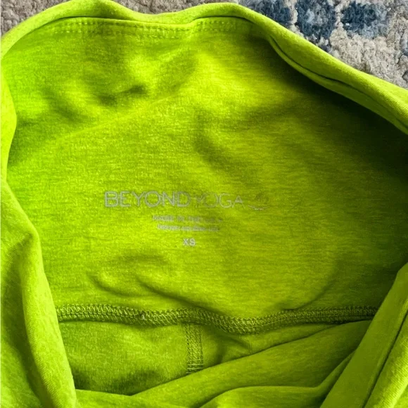 Beyond yoga Bra and Shorts Set - Picture 3 of 4